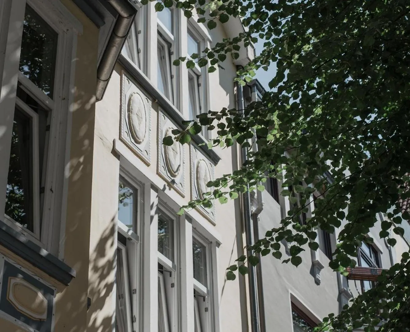 4 Zimmer Altbauparadies Fuer Gruppenreisende Und Familien Im Zentralen Bremer Fluesseviertel Bremen
