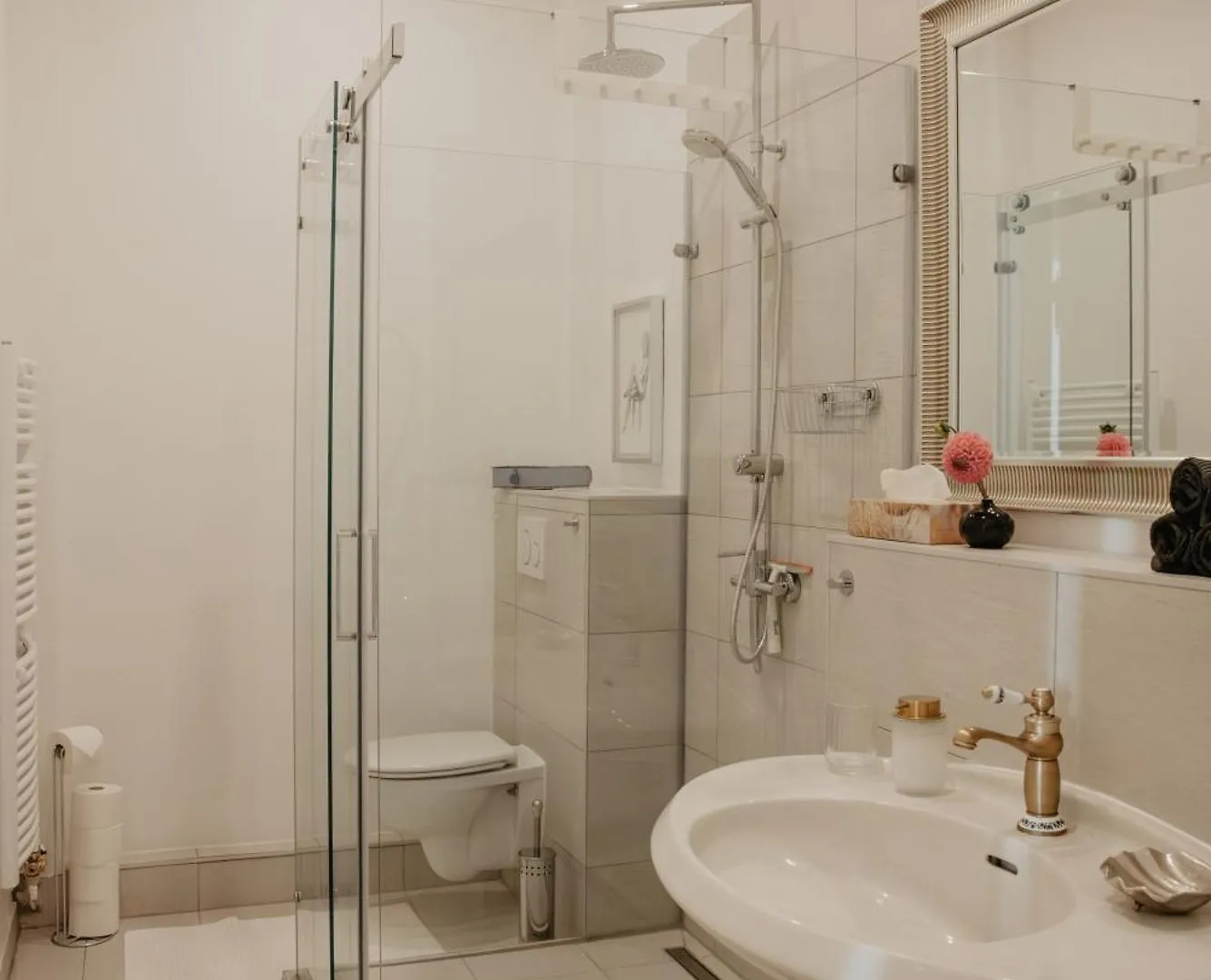4 Zimmer Altbauparadies Fuer Gruppenreisende Und Familien Im Zentralen Bremer Fluesseviertel Apartment Bremen
